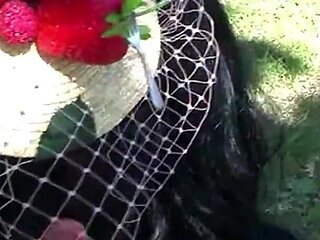 Miss Strawberry Retro Picknick in Italy