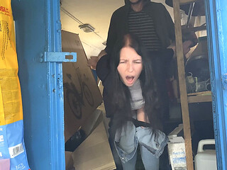 A Warehouse Worker Fucked the Manager Hard Right There on the Boxes and Put Her in Her Place