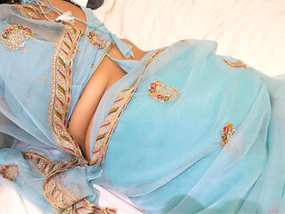Wife Sucks Husband's Cock and Water Comes Out Hindi Voice