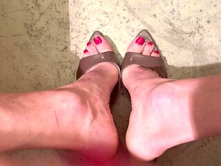 I cum on my freshly glazed red feet
