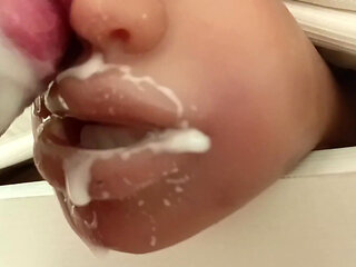 I Wanna Be Youre Girlfriend, Wanna Be Right You Every Day, Night