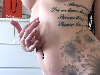 Amateur webcam babe dildo masturbation