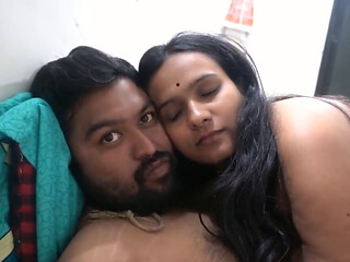 Chubby Indian woman is getting fucked by an amateur lad