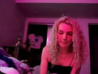 Amateur Webcam Chick Masturbates On Webcam More at