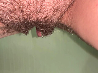 Teen Pees Beautifully