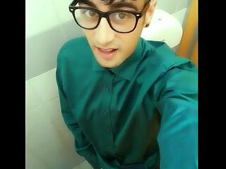 Teen Pisses 5 Times at the Public Toilets in One Day Challenge