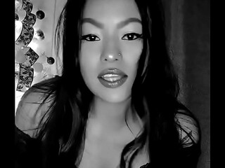 LUSTY BLUEE LOVES TO BE SEXY FOR YOU