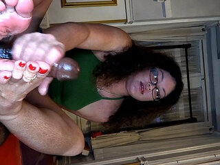 Lucky Workout Partner Getz Unexpected Footjob and Handjob After Workout