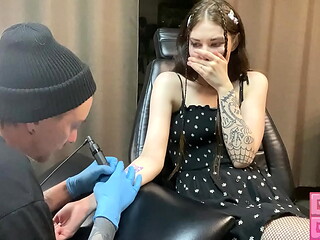 Gerageyn -I decided to thank to the tattoo artist and sucked his huge dick, he gdve me some candy