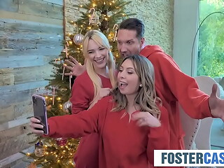 Sexy Foster Daughter'_s First Naughty Christmas with New Parents
