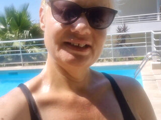 Exhib at the Pool