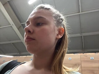 Masturbate in the gym so hard in public