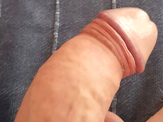 Lies in bed and jerks off me