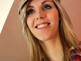 Amateur Blonde Teen Plays Solo with Toy Webcam Porn