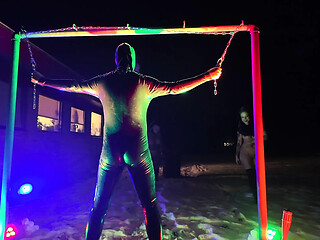 Snowy domination by dreadlocked domina