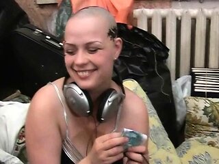 Divine floosy lacey enjoys lever