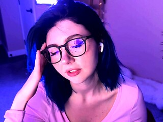 Brunette Solo Webcam Masturbation