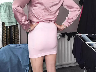 Grandma hollys got a skirt bulge