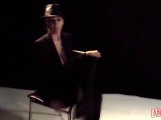 Julia Ann: Gangster Milf Anal Slut