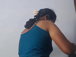 Coimbatore  ttamil aunty handjob her customer