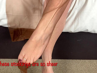 Mrs Mature Feet Nylon Feet & Toes Part 2