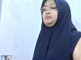 Horny Hijab Village Sister-in-law Expose Her Sexy Naked Body While Shaving Her Tight Virgin Pussy - Minokiiko