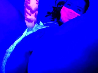 Sexy asian toys her pussy and ass on webcam