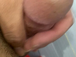 A daisy is in an erect state and it needs a butterfly to insert it so that it can be relieved as needed