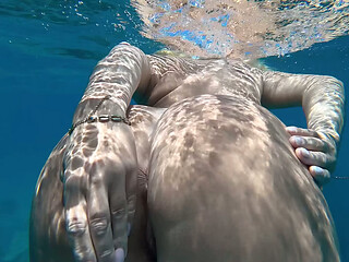 Big Ass Beauty Kayci Kaylani Nude Underwater Diving and Masturbation