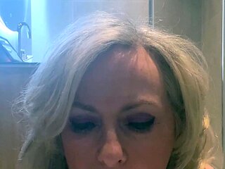 Haley amateur blonde girl toying pussy using a vibrator