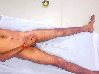 Desi Bhabhi's full body massage watch and enjoy the body massage.