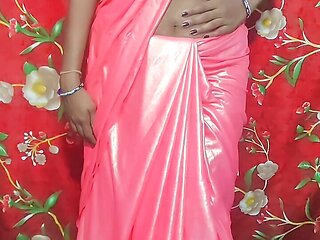 Indian hot bhabhiji enjoying with her boyfriend in pink saree