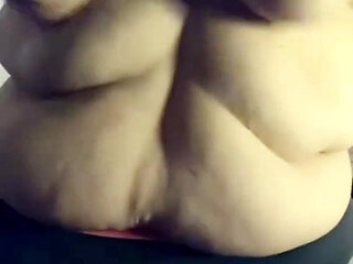 Bbwbootyful rubbing squeezing my saggy boobs