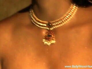 Emotional fem - brunettes xxx - Bollywood Nudes HD