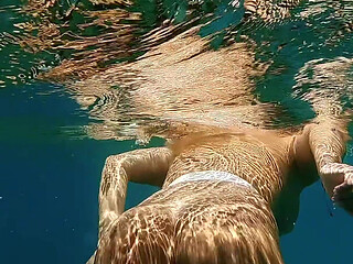 Big Ass Beauty Kayci Kaylani Nude Underwater Diving and Masturbation