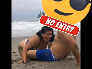 A m Esposa le gusta Mamar verga y lo hace con mis Amigos. Y Yo filtro sus videos !!
