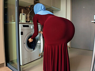 StepMom Accidentally Caught My Naughty Stare on Her Round Ass