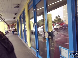 German GF shares wild public sex session