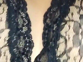 Siyani Bhabhi's Nude Performance