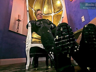 Misress Monika Schmidt Crushing Spitting Feeding Verbal Humiliation Sph in Leathergloves