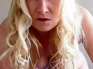 Mommy Wants It in the Butt