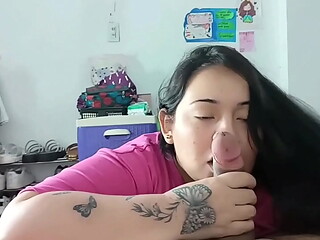 Compilacion de mamadas con esta puta cachonda que lo mama bien rico