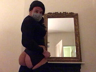Bubble butt femboy