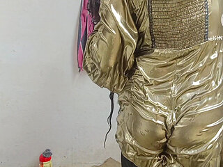 Seeing Stepsister Bathing