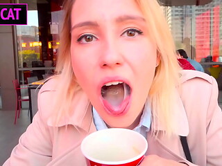 Public Blowjob in Wendis Toilet &amp_ Get Coffe with Cum