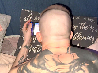 My Hole Gets Fucked with a Big Dick While I Play Fortnite