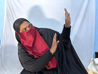 Desi Hijab Big Milk Sales Girl Leashed