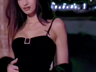 Angelina: Nice Arab Angelina Doing a Strip