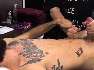 Tattooed Leeroy Gives An Incredible Cock Massage