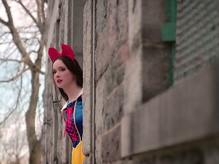 Evil Queen Bianca Beauchamp Makes Hazel Moore Squirt - Snow White Porn Cosplay Parody